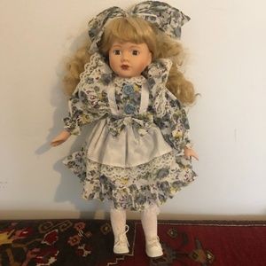 Porcelain Doll - No Stand